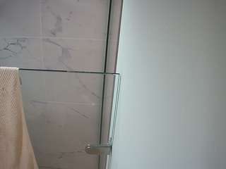 voyeurcam-casa-salsa-bathroom-7