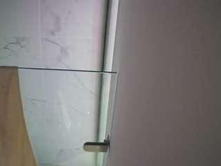 voyeurcam-casa-salsa-bathroom-7