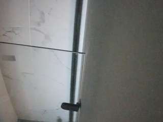 voyeurcam-casa-salsa-bathroom-7