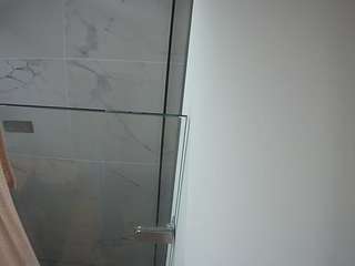 voyeurcam-casa-salsa-bathroom-7