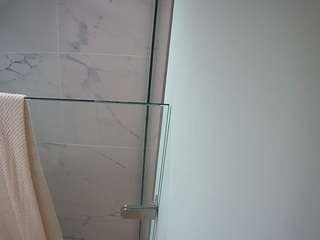 voyeurcam-casa-salsa-bathroom-7
