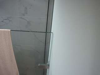 voyeurcam-casa-salsa-bathroom-7