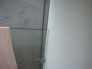 voyeurcam-casa-salsa-bathroom-7