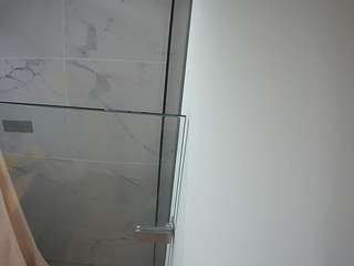 voyeurcam-casa-salsa-bathroom-7