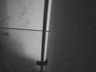 voyeurcam-casa-salsa-bathroom-7