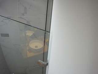voyeurcam-casa-salsa-bathroom-7