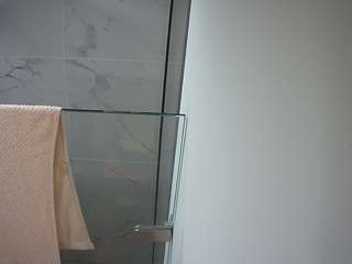 voyeurcam-casa-salsa-bathroom-7