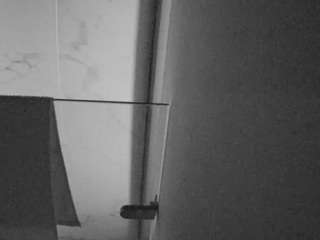 voyeurcam-casa-salsa-bathroom-7