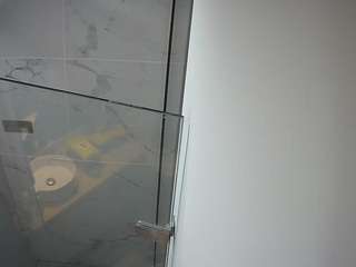 voyeurcam-casa-salsa-bathroom-7