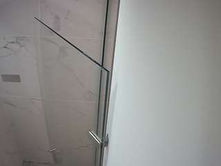 voyeurcam-casa-salsa-bathroom-7