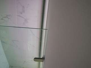 voyeurcam-casa-salsa-bathroom-7