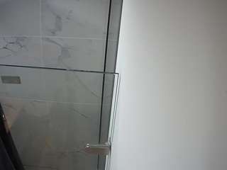 voyeurcam-casa-salsa-bathroom-7