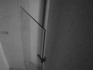 voyeurcam-casa-salsa-bathroom-7