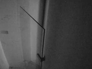 Questo modello è in diretta ora. voyeurcam-casa-salsa-bathroom-7