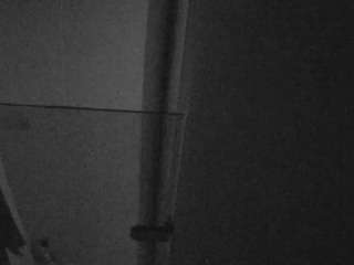 Este modelo está ao vivo agora. voyeurcam-casa-salsa-bathroom-7