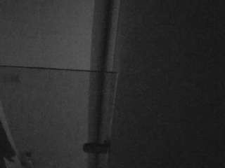 โมเดลนี้กำลังถ่ายทอดสดอยู่. voyeurcam-casa-salsa-bathroom-7