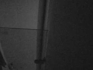 이 모델은 현재 라이브 중입니다. voyeurcam-casa-salsa-bathroom-7