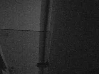 Model ini sedang live sekarang. voyeurcam-casa-salsa-bathroom-7