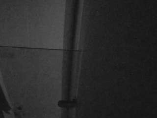 该模特正在直播。 voyeurcam-casa-salsa-bathroom-7