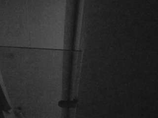 यह मॉडल अभी लाइव है. voyeurcam-casa-salsa-bathroom-7