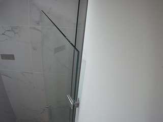 voyeurcam-casa-salsa-bathroom-7