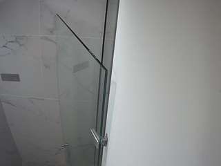 voyeurcam-casa-salsa-bathroom-7