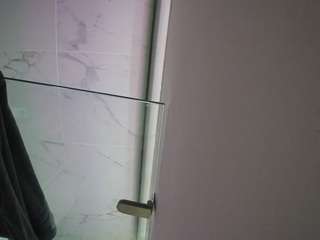 voyeurcam-casa-salsa-bathroom-7