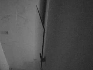 voyeurcam-casa-salsa-bathroom-7