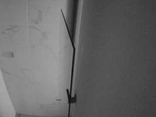 voyeurcam-casa-salsa-bathroom-7
