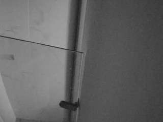 voyeurcam-casa-salsa-bathroom-7