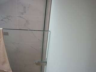 voyeurcam-casa-salsa-bathroom-7
