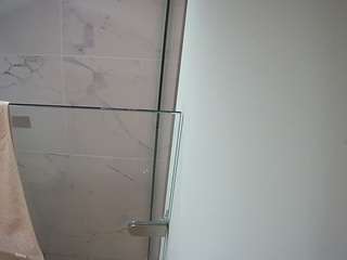 voyeurcam-casa-salsa-bathroom-7
