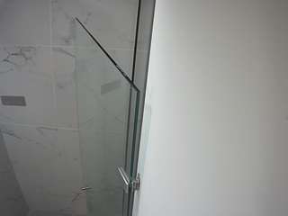 voyeurcam-casa-salsa-bathroom-7