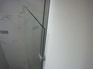 voyeurcam-casa-salsa-bathroom-7