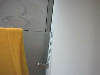 voyeurcam-casa-salsa-bathroom-7