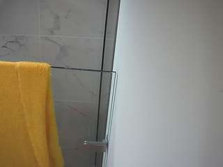 voyeurcam-casa-salsa-bathroom-7