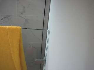 voyeurcam-casa-salsa-bathroom-7