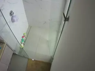 Casa Salsa Bathroom 7's Live Sex Cam Show