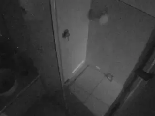 Casa Salsa Bathroom 7's Live Sex Cam Show