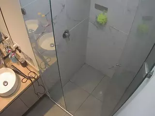 Casa Salsa Bathroom 7's Live Sex Cam Show