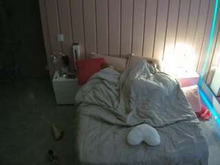 Voyeurcam-casa-salsa-bedroom-1