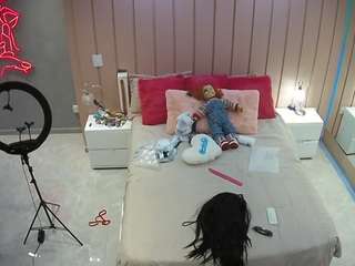 Adult Live Cam camsoda voyeurcam-casa-salsa-bedroom-1