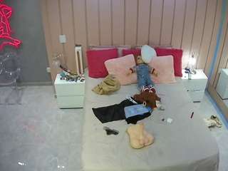 Adult Live Webcams camsoda voyeurcam-casa-salsa-bedroom-1