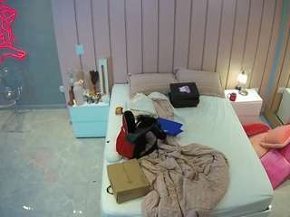 Oliviaowens camsoda voyeurcam-casa-salsa-bedroom-1