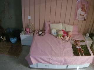 voyeurcam-casa-salsa-bedroom-1