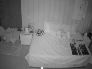 voyeurcam-casa-salsa-bedroom-1