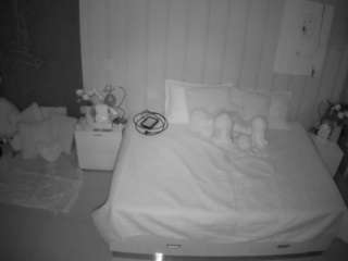 voyeurcam-casa-salsa-bedroom-1