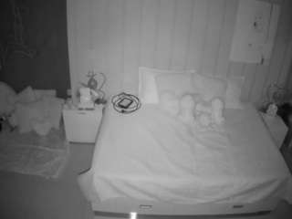 voyeurcam-casa-salsa-bedroom-1
