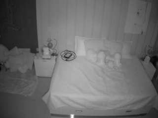 voyeurcam-casa-salsa-bedroom-1