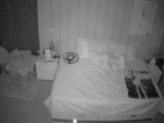 voyeurcam-casa-salsa-bedroom-1